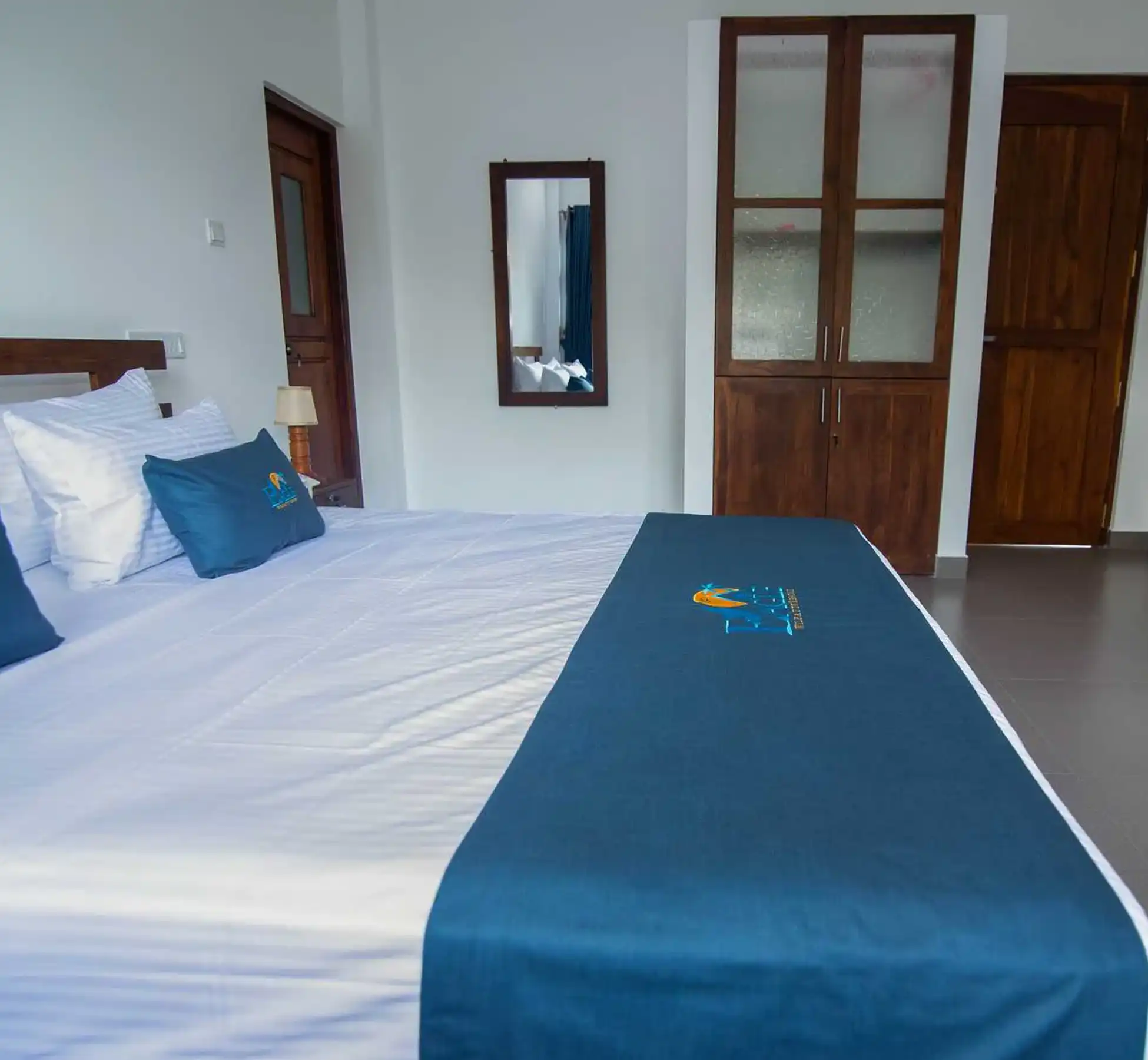 Room Curtain Bed Angle Eagle Wilpattu Resort